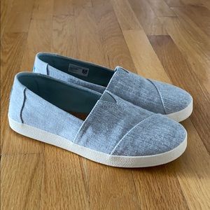 Women’s Toms